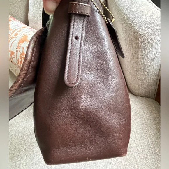 VINTAGE Coach Brown Leather Soho Small Satchel from 90s. - Picture 7 of 15
